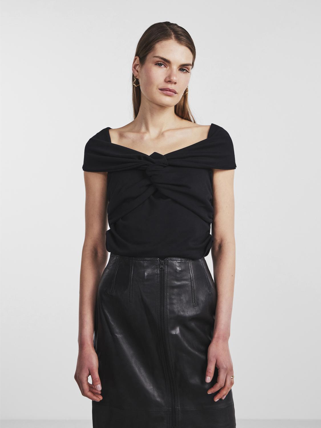 YASPHILIPPA T-Shirts & Tops - Black